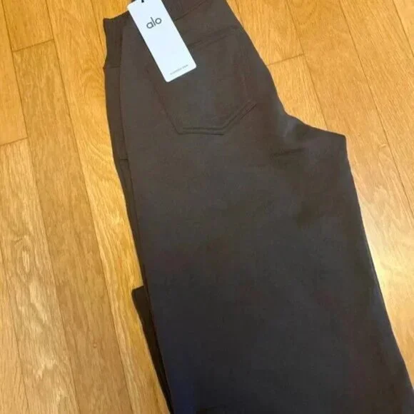 Alo Yoga Cropped Serenity Coverup And Serenity Wide Leg Sweatpant Black Set - Picture 4 of 6